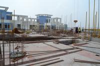 二号楼正在做楼面作业