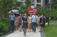 网友在游广源国际社区园林
