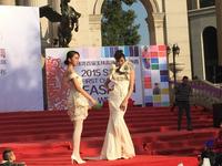 雷甜 系列个性女装 