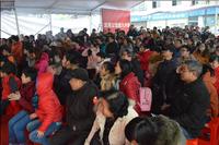 龙湾公馆首期开盘火爆现场