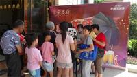 小龙虾美食节—市民争先恐后地参与比赛