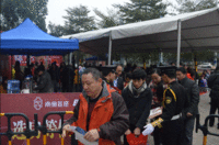 南俪5#楼开盘客户进入选房区