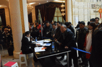 南俪5#楼开盘客户认真选房