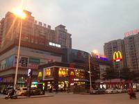 华成都市黄昏实景