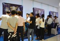 人类与机器人大战激烈上演