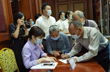 喜讯！天湖·御林湾一期业主不动产权证陆续办理发放