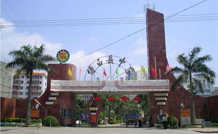 博白县中学.jpg