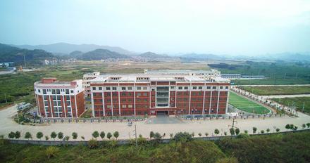 实验小学全景01.jpg