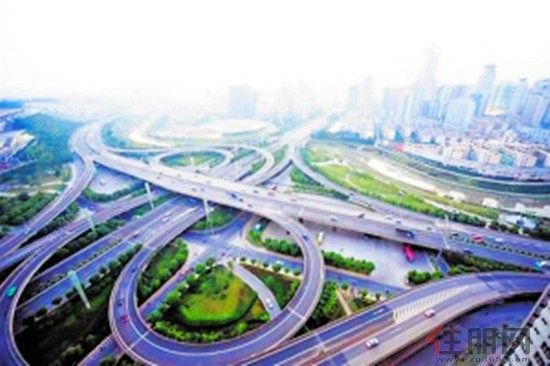 广西三城建设立体交通显成效 打开城市新空间