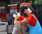 组图：七夕还送红玫瑰就弱爆了！汇东送拥抱送花苗！ 