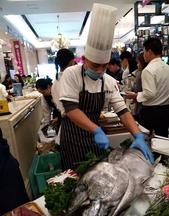 金枪鱼开鱼大秀震撼全场！松宇·时代城园林样板区开放暨三期产品推荐会圆满成功！  