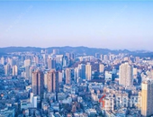 楼市要毫不含糊地“控”也要实事求是地“调”