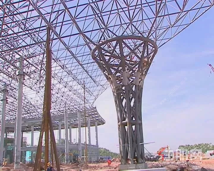 最新进度!玉林机场航站楼已封顶,5个廊桥安装完成,通航时间是.
