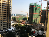 东方巴黎湖岸**工程：一期准现房，二期**建到15层，园林已景不同境不凡！