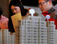 主人公承担起家庭十年开支，换来的却是家人的各种不满...