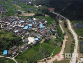 以行动向公益致敬，龙光地产播撒爱与责任