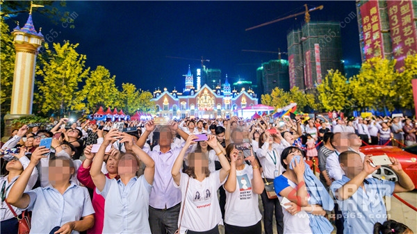 天府恒大文旅城活动现场2.jpg