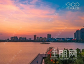 绿地交投中央公园在售建约95-143㎡湖居美宅，购房享澎湃6重礼！