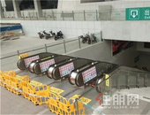 注意！进出柳州火车站要扫码 东西广场暂不贯通