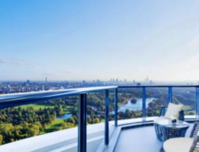 《前海1.2亿豪宅曝光|光吊灯就能买下保时捷GT3 RS》