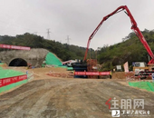 南玉高铁项目全面复工，已完成全线第1个桥梁墩身浇筑！