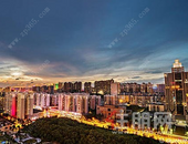 多地政策调控，房地产板块迎来大涨