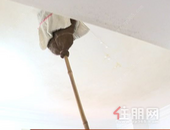 楼上漏水楼下叫苦 柳州一市民忧心维修费用该谁掏？