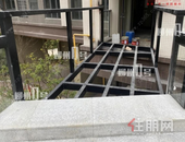 柳州某商铺延期4个月未交房 调查竟牵出豪华花园违建？