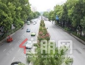 *长的人行天桥来了 力争9月开放通行