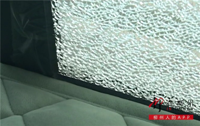 玻璃爆裂 玻璃爆裂