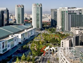 铁打的**房，流水的娃！隔一条街，房价一平相差8万