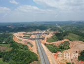 大浦高速公路项目建设快速推进 预计年底将全面通车