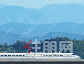 多位全国人大代表建议将这条途径广西的高铁列入****