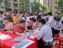 交付季·业主访谈——东方巴黎湖岸住宅持续交房，精工品质众人点赞