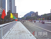 柳州鹅岗路改造通车 新东门桥宽多了