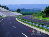 三柳高速将“白改黑” 完工后行车舒适度增加