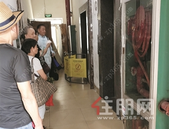 柳州锦江庭苑一电梯被水泡坏住户上下楼难 维修费用该谁出？