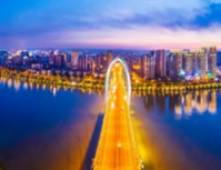 一鉴倾心，滨江东路上的颜值担当，绿城交出了满意的答卷。