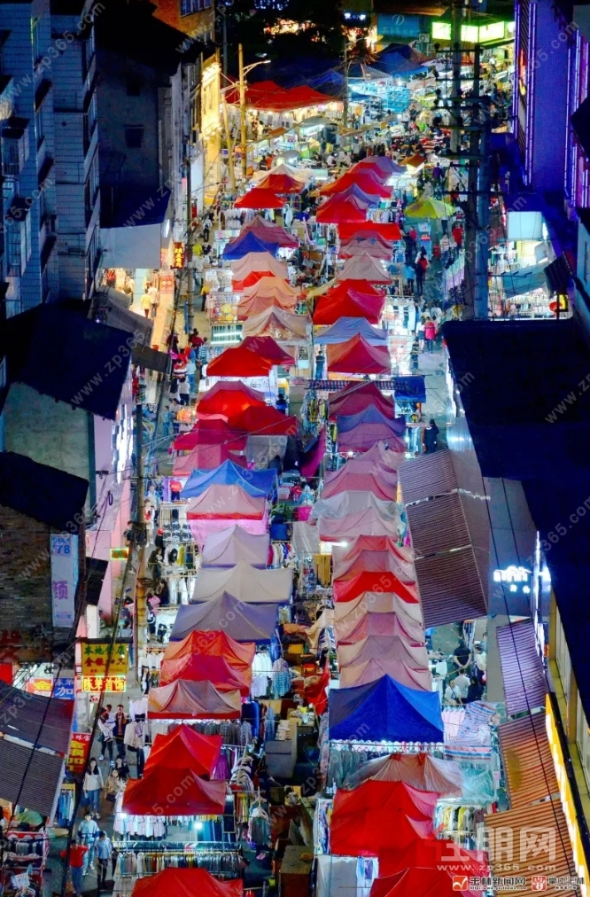 解放路夜市街.png