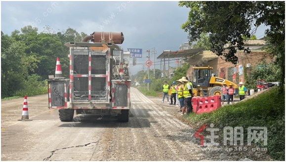 道路施工.png