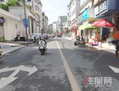道路升级！龙船片区东龙路中段铺沥青了！