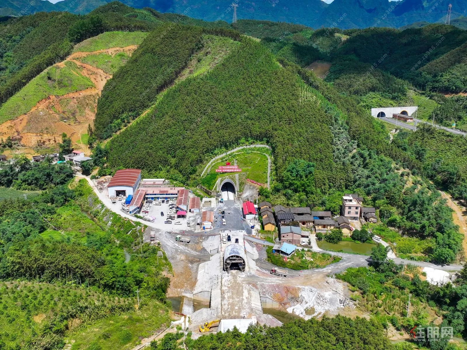 柳梧铁路隧道