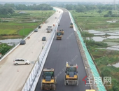 平容高速施工进度刷新，沥青面层已陆续启动