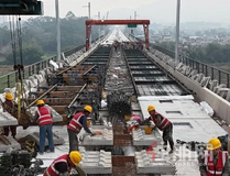 南珠高铁玉岑段冲刺施工