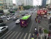 别再说南宁 "电驴之城" 了，它的交通已经悄悄干到全 国 第 一