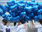 玉林上空万只气球袭城！原来是有这样大的惊喜...