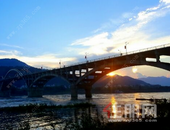 【鑫炎·梧桐院】速来围观！桂平这么美的一线江景房，竟然......