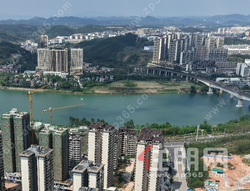 深度拆解这个低密江景盘，5383元/㎡起精装现房是否值得下手？