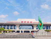 荣和东站城市广场核心交通枢纽，12个空中无边际泳池