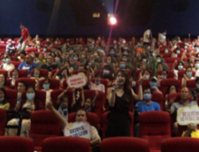 爱国影片《八佰》热映 江南御景举办客户观影活动